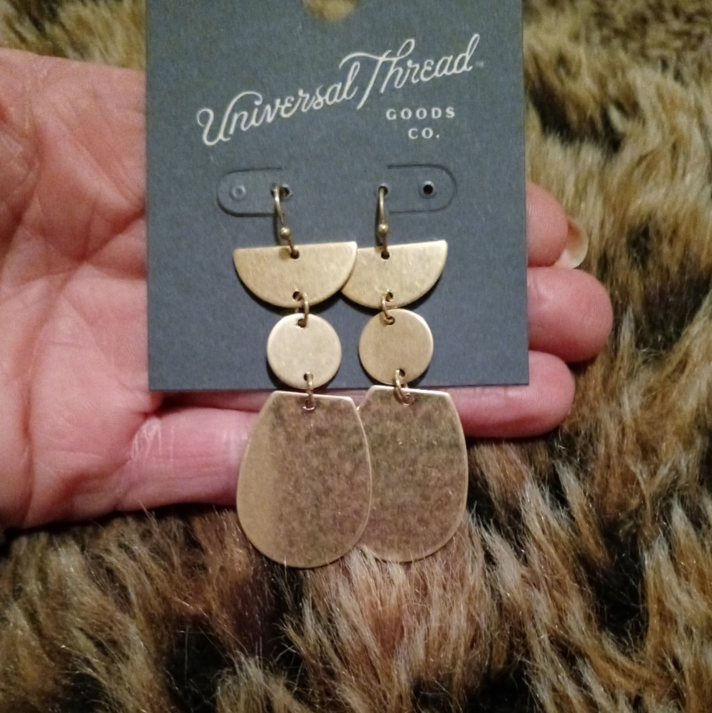 Universal Thread earrings - Picture 3 of 8